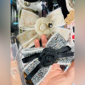 Crochet 🧶 hairclips